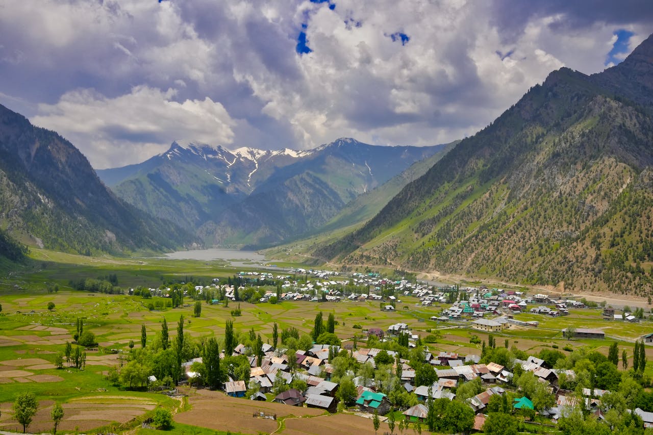 Kashmir Family Tour Package